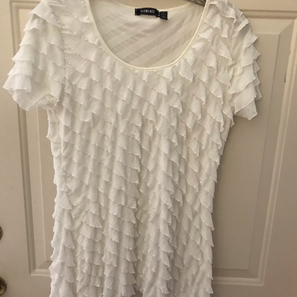 Elements White flutter shortsleeved top Size S/M.